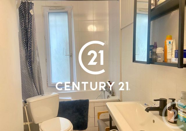 Afficher la photo en grand Appartement Studio à vendre - 1 pièce - 21.53 m2 - PARIS - 75018 - ILE-DE-FRANCE - Century 21 St Martin Immobilier