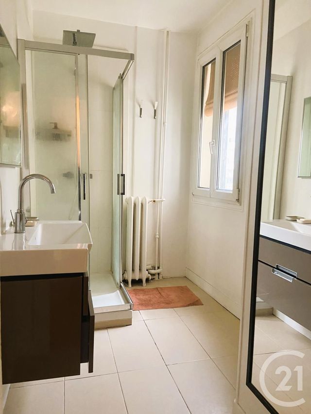 Appartement F3 à louer - 3 pièces - 64.03 m2 - PARIS - 75010 - ILE-DE-FRANCE - Century 21 St Martin Immobilier