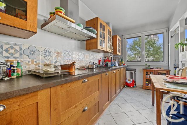 Appartement F4 à vendre - 4 pièces - 91.13 m2 - PARIS - 75010 - ILE-DE-FRANCE - Century 21 St Martin Immobilier